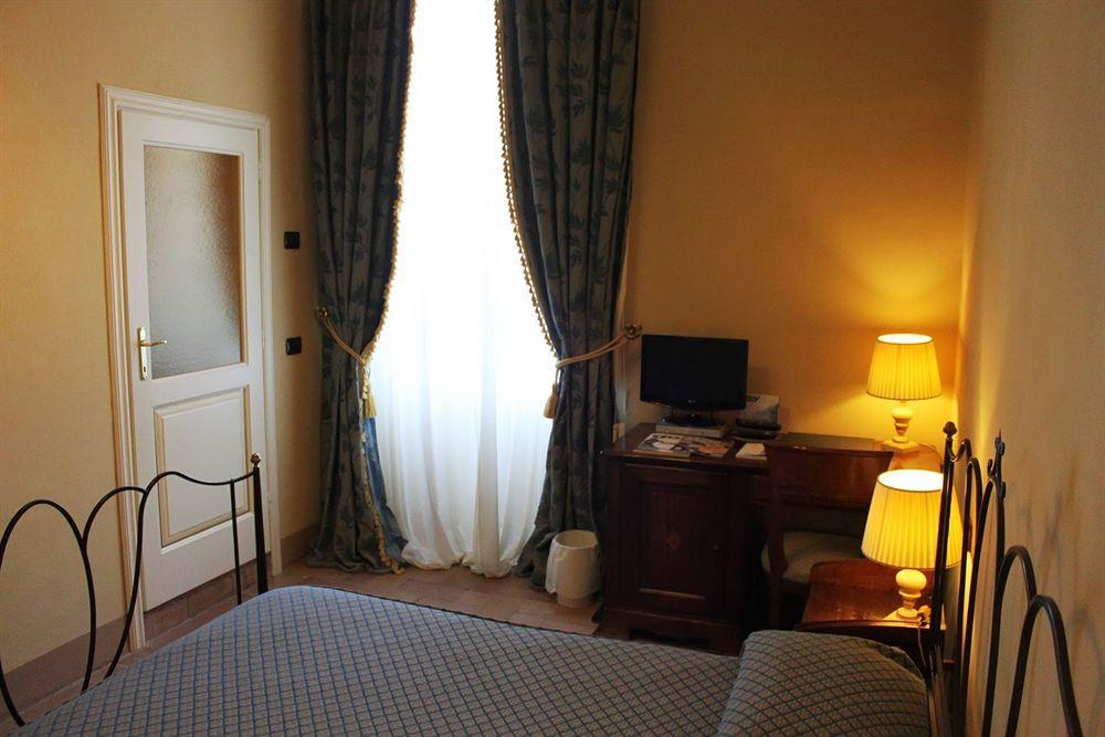 Castello Montegiove Hotel Fano Exterior foto